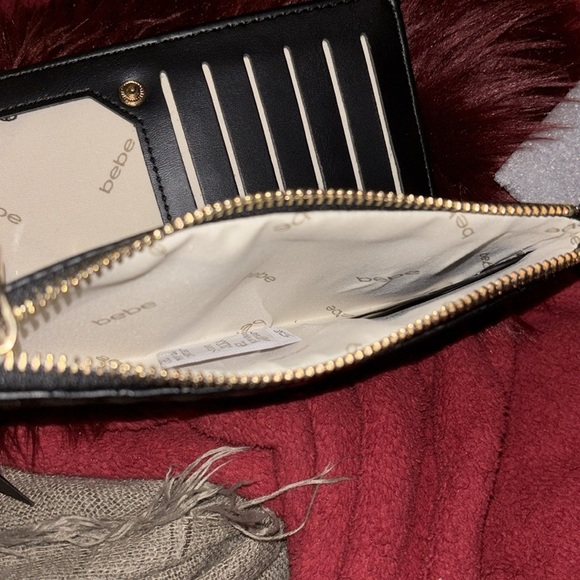 Bebe Black Kiara Woven Wallet - Picture 14 of 16